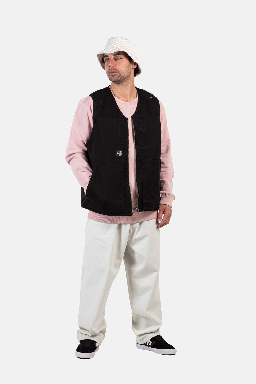 Meadow Vest - Black - Reell Pakistan