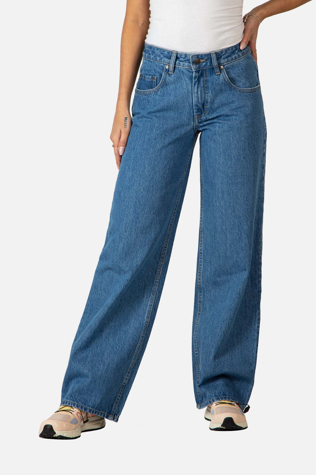 Women Holly Jeans - Origin Mid Blue - Reell Pakistan