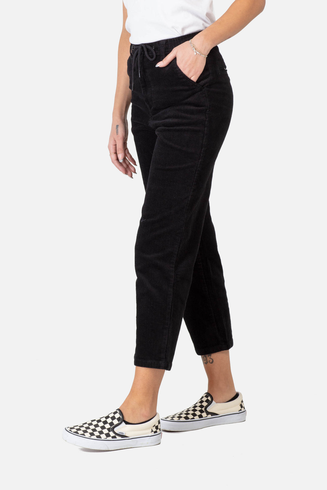 Reflex Women Loose Chino Corduroy - Black - Reell Pakistan